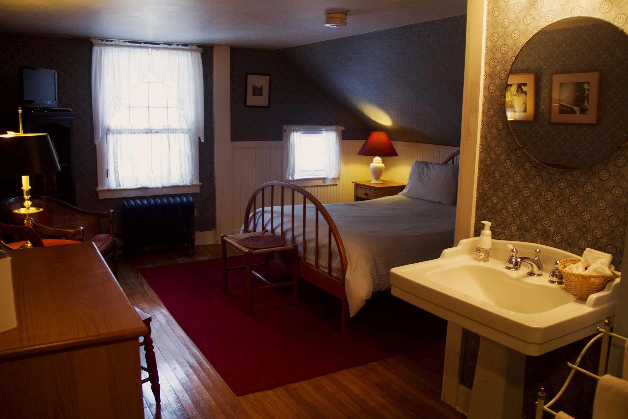 Bristol Inn At Baldwin Creek & Mary'S Restaurant المظهر الخارجي الصورة